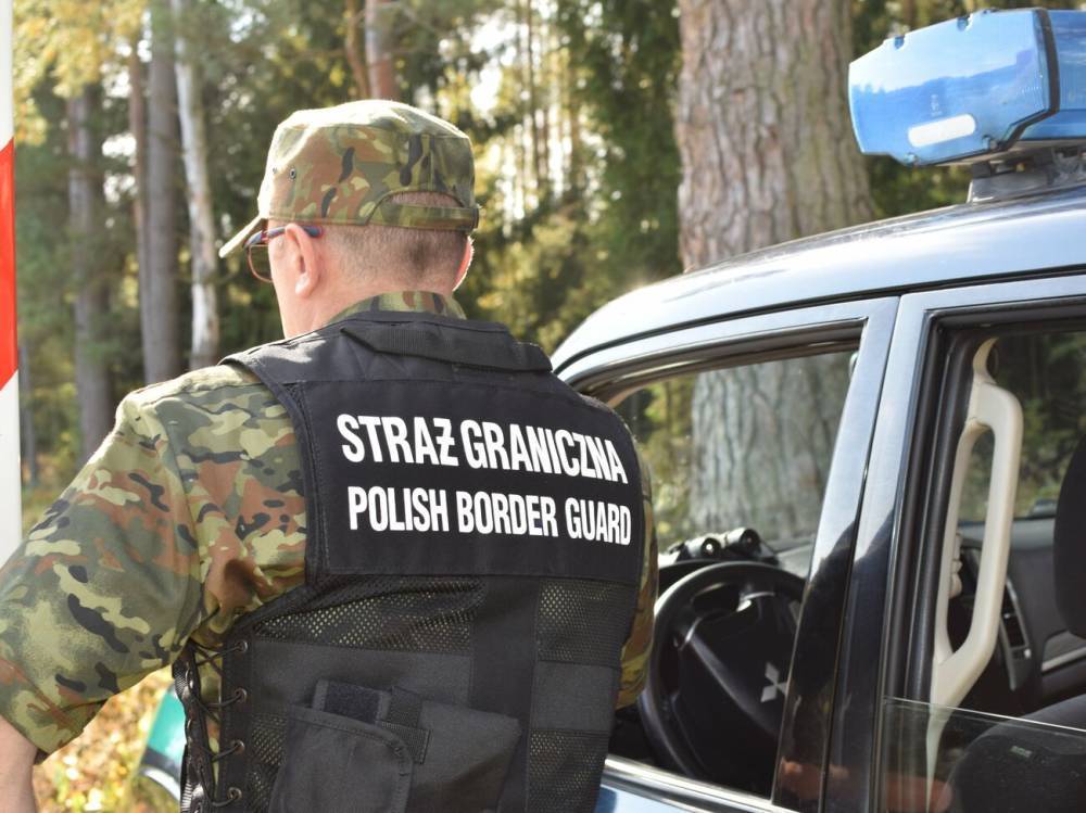 В Беларуси заявили, что польские пограничники пытались вытеснить группу мигрантов