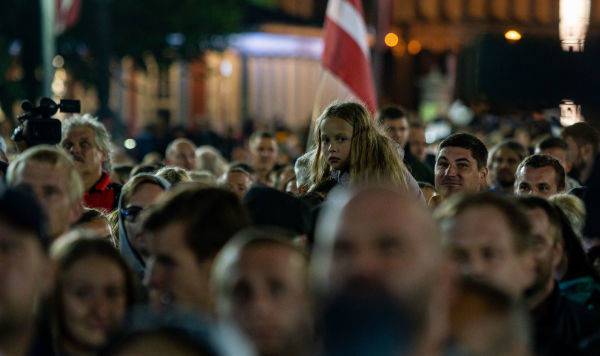 "Последний триггер": как правящие Латвии используют энергию протестов