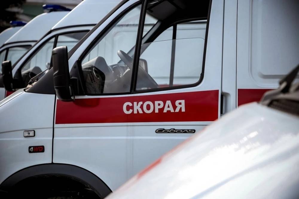 В Петербурге умерла девушка из Тверской области, которая выпала из окна