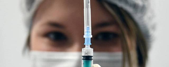 В России начались испытания пятой вакцины от COVID-19