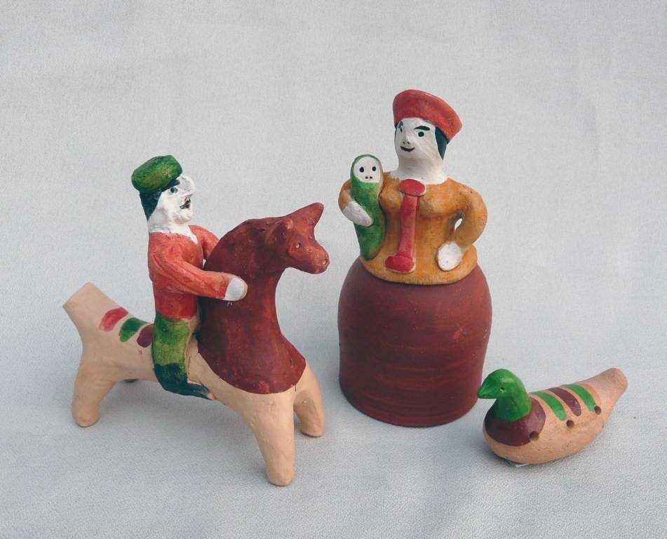 Добровская глиняная игрушка вошла в иллюстрированный альманах