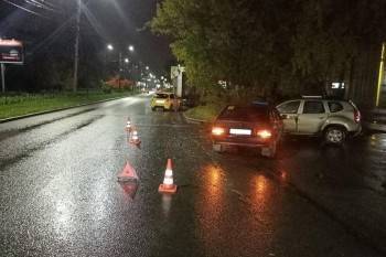 19-летние водители устроили жесткое тройное ДТП на ул. Северной в Вологде
