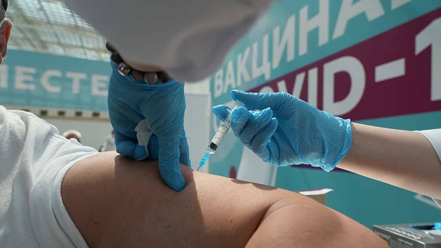 Эксперт спрогнозировал срок завершения кампании по вакцинации от COVID-19