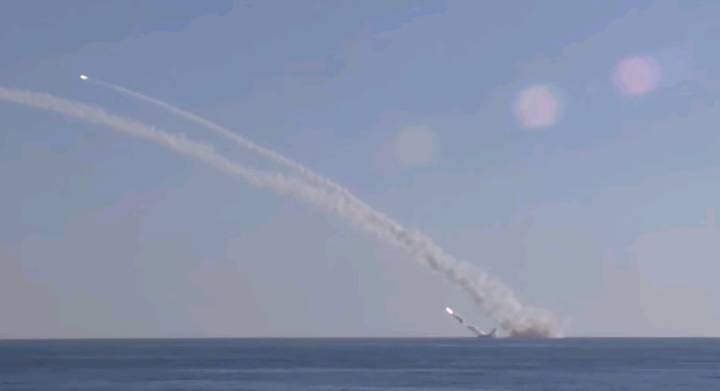 СМИ: КНДР выпустила баллистическую ракету в сторону Японского моря