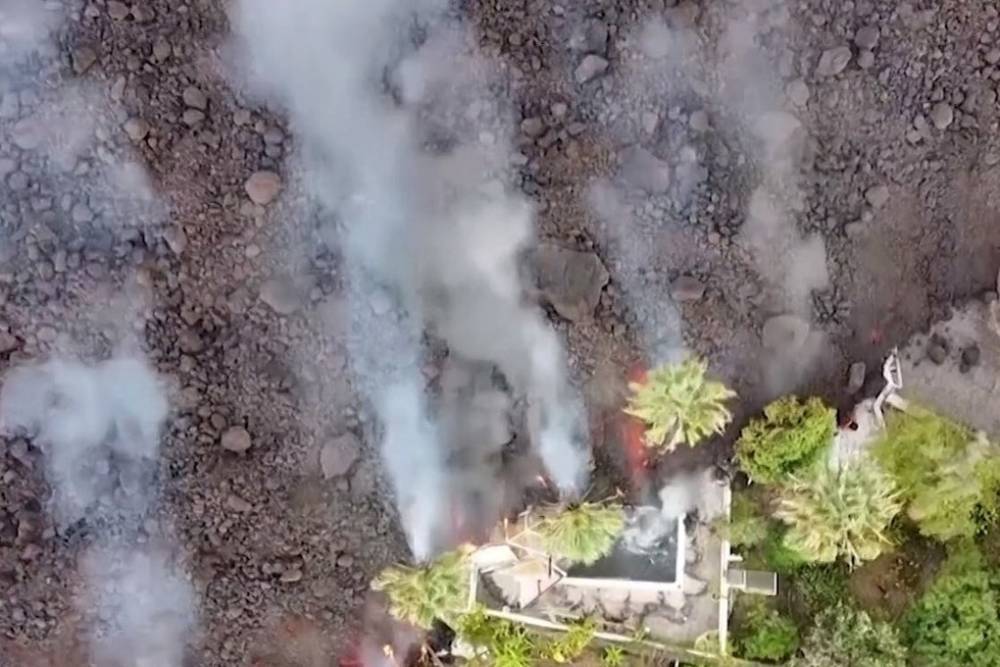 Лава из вулкана на Пальма спровоцирует взрывы при соприкосновении с океаном
