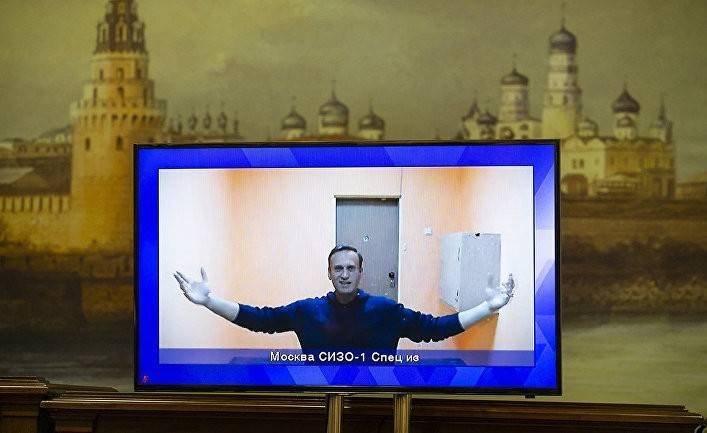 Fox News: гендиректор YouTube не говорит, было ли видео Навального удалено по запросу Путина