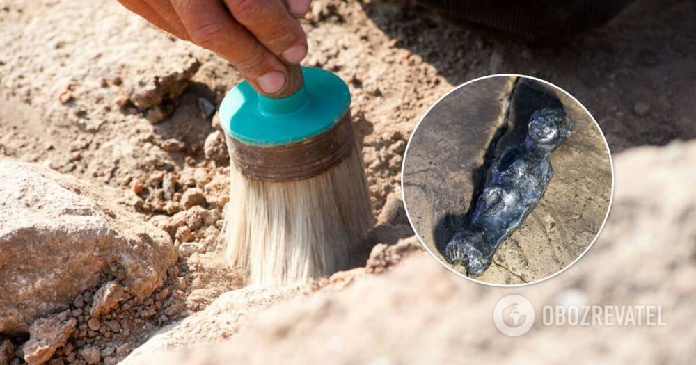 В Польше археологи нашли загадочную серебряную фигурку – фото