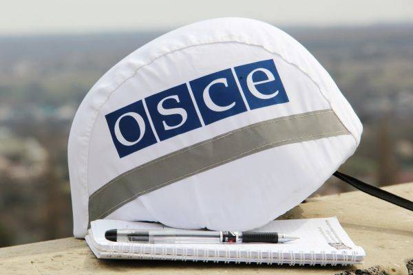 Наблюдатели ОБСЕ обратили внимание на проблемы на избирательных участках в Берлине