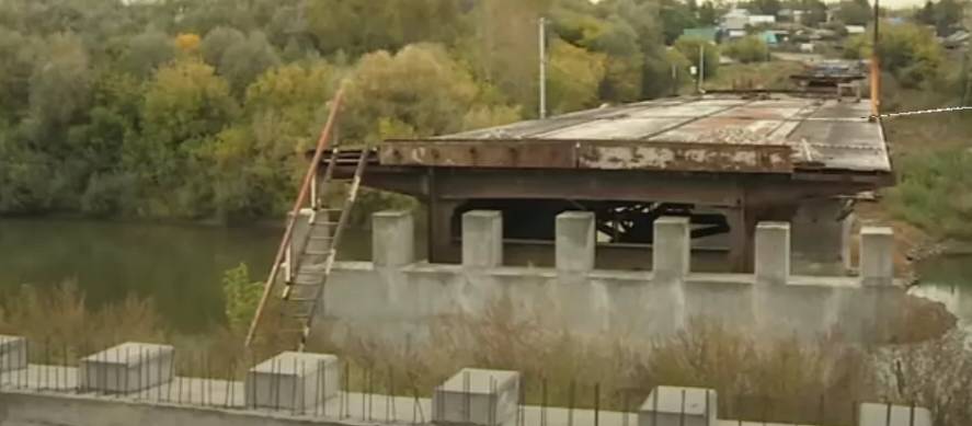 Ремонт моста в Заринске затянут еще на год из-за проблем с подрядчиком