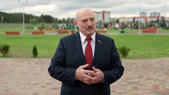 Поправки в конституцию: Лукашенко сообщил о спорных моментах
