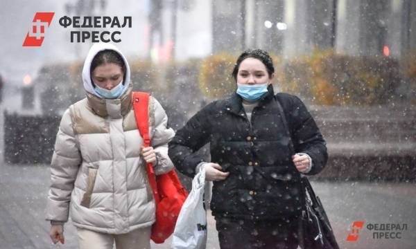 В Челябинской области в снежном заносе застряли два школьных автобуса