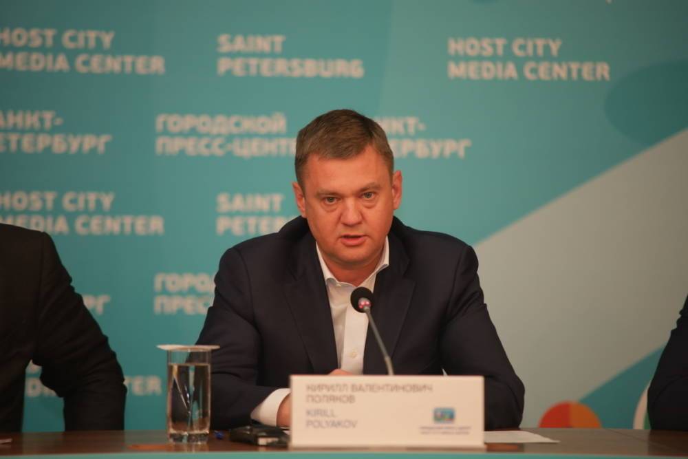 Глава Комтранса Поляков объяснил, какие законы держат в узде таксистов Петербурга