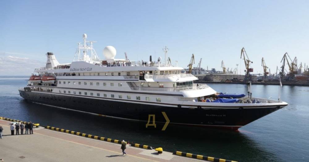 В Одессу впервые за два года зашел круизный лайнер (видео)