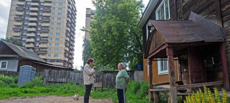 Путин распорядился досрочно запустить новую программу расселения жилья