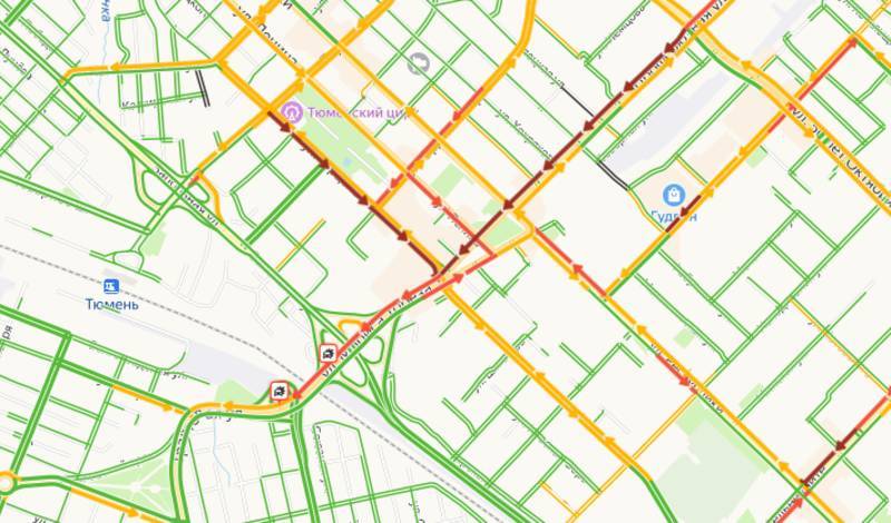 В центре Тюмени на Мориса Тореза произошло сразу две аварии