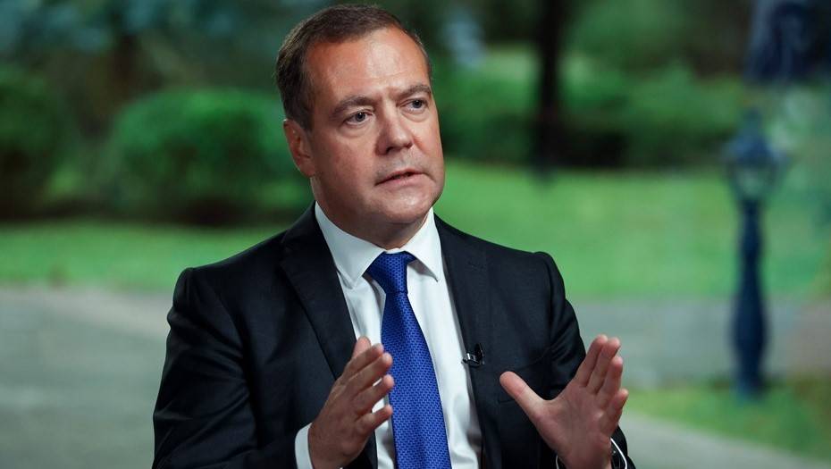 Без греха лицеприятия: почему Медведев не пошёл в Думу