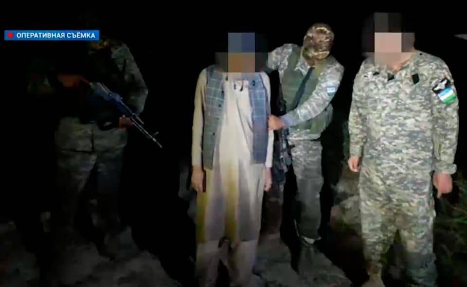 Узбекские пограничники задержали наркокурьера из Афганистана с 9 килограммами опия