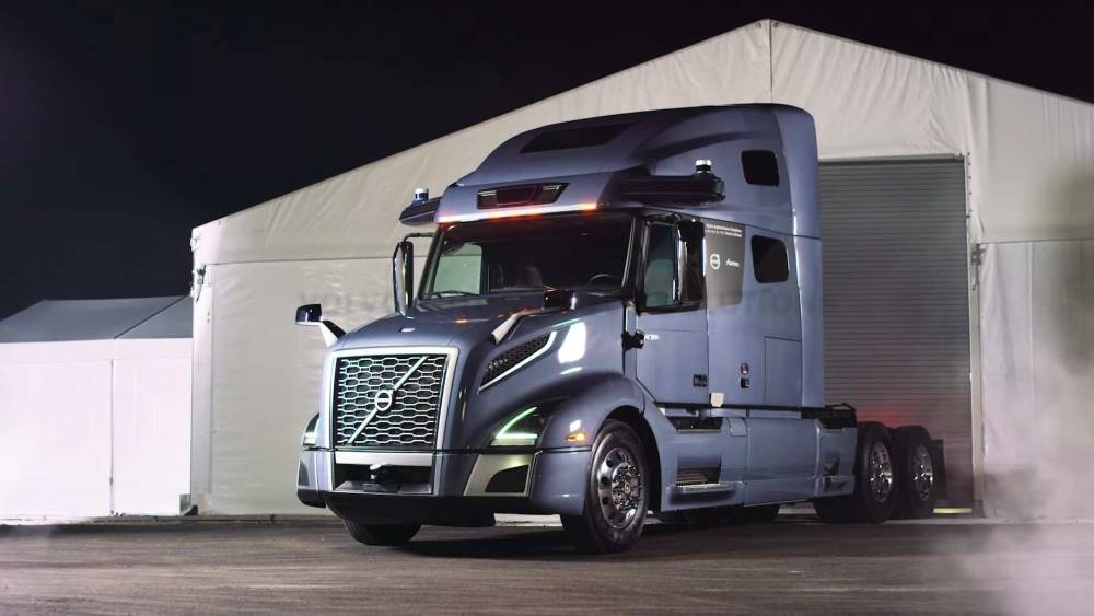 Volvo раскрыла прототип беспилотного грузовика для дальних перевозок