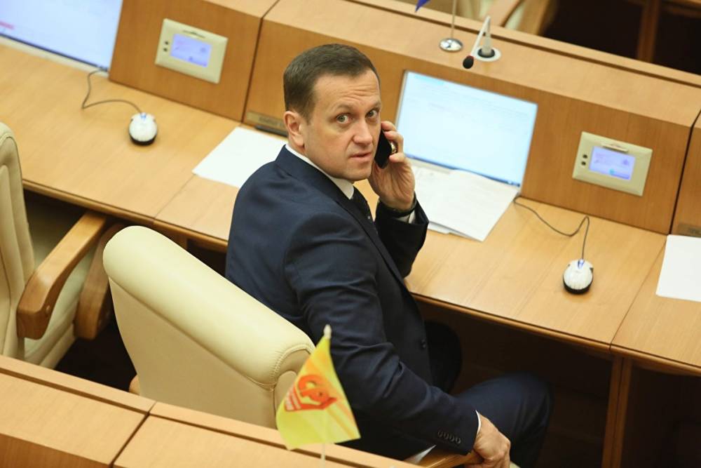 Свердловский политик ушел с поста мэра Оренбурга, чтобы попасть в Госдуму