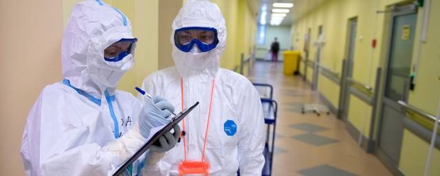 В России за последние сутки выявлено 22 430 случаев коронавируса в 85 регионах