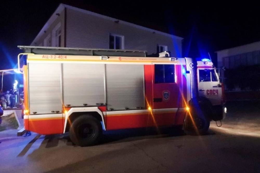 Под Белгородом пожарные спасли из задымленных квартир двух детей