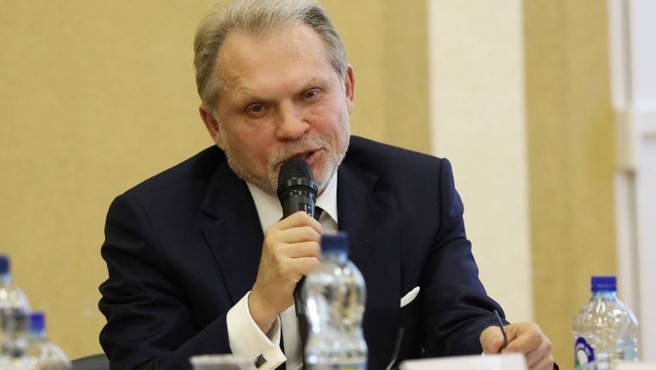 Калининградский губернатор передал мандат депутата Госдумы Андрею Горохову