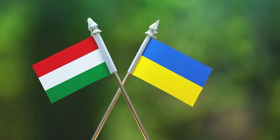 Украина начала запрещать въезд венгерским депутатам на фоне сделки Будапешта с "Газпромом"