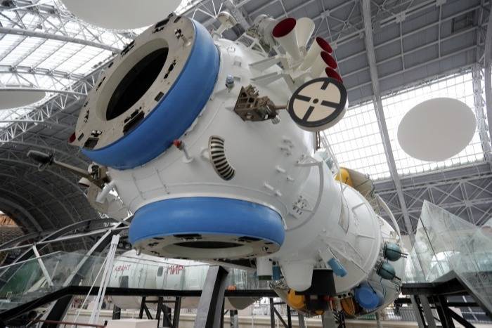 Идею создания служебной орбитальной станции разрабатывают в РФ - Путин