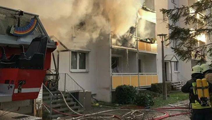Минимум два человека пострадали при взрыве в жилом доме в Германии