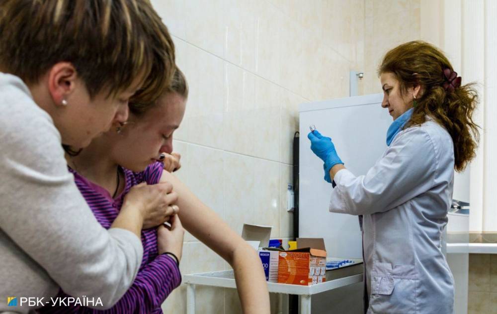 Уже 4 млн украинцев полностью вакцинированы от коронавируса