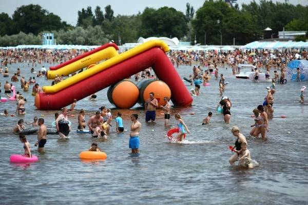 В Анапе вновь запретили купание на пляже
