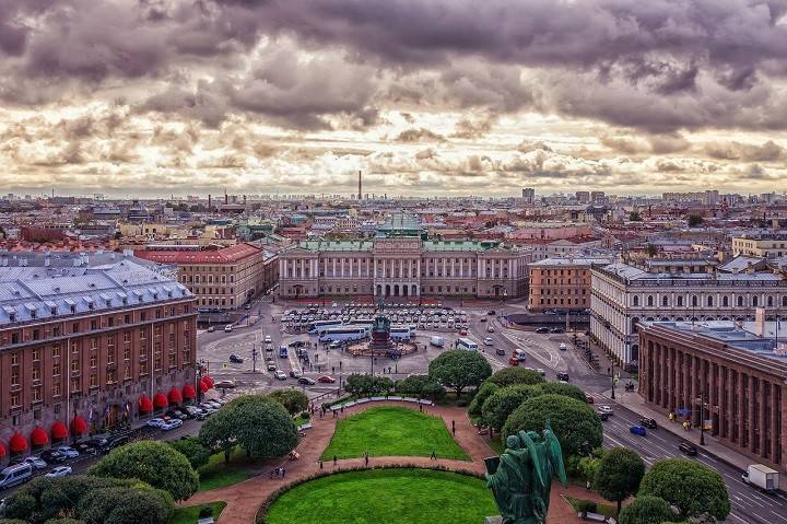 Эксперты рассказали, жители каких регионов чаще посещают Санкт-Петербург