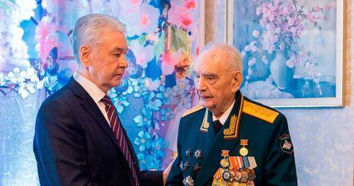 Собянин принял решение о выплате 20 тыс руб ветеранам к 80-летию Битвы за Москву