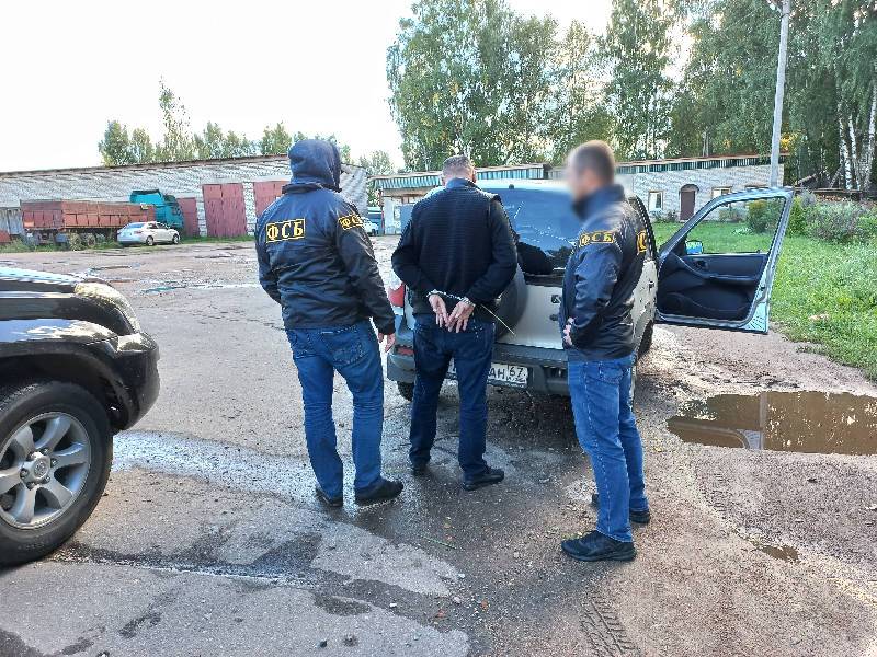 Житель Смоленской области задержан за взятку сотруднику УФСБ