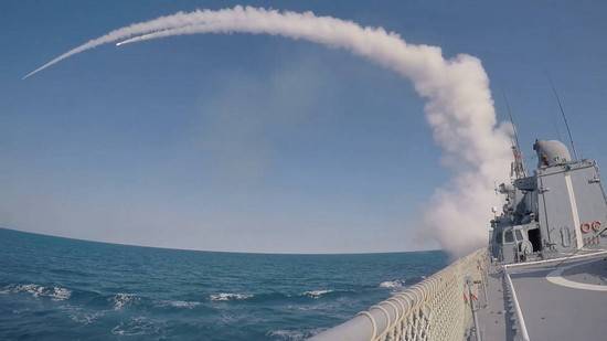 На заход кораблей НАТО в Черное море Россия ответила учениями с ракетными ударами