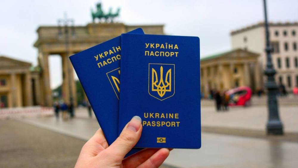 В Евросоюзе хотят отменить безвиз для Украины