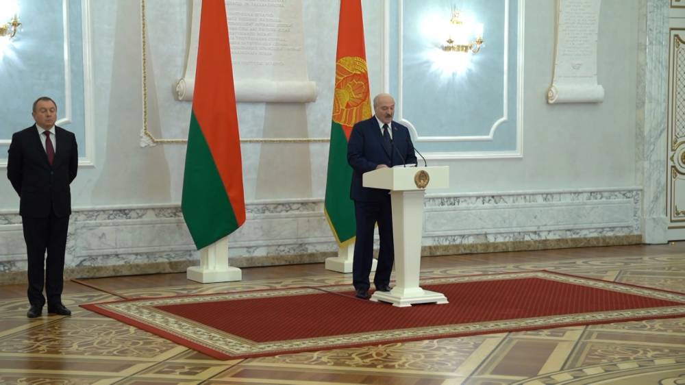 Александр Лукашенко принял верительные грамоты послов 9 государств