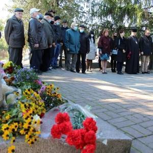 В Запорожье почтили память жертв трагедии Бабьего Яра. Фото