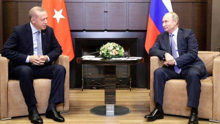 Непроизвольный жест Эрдогана на встрече с Путиным раскрыл его сильное напряжение