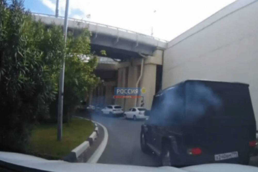 Полицейские задержали подозреваемого в стрельбе на дороге в Сочи