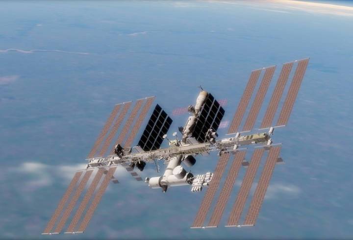 Российские космонавты подключили модуль "Наука" к американской сети на МКС