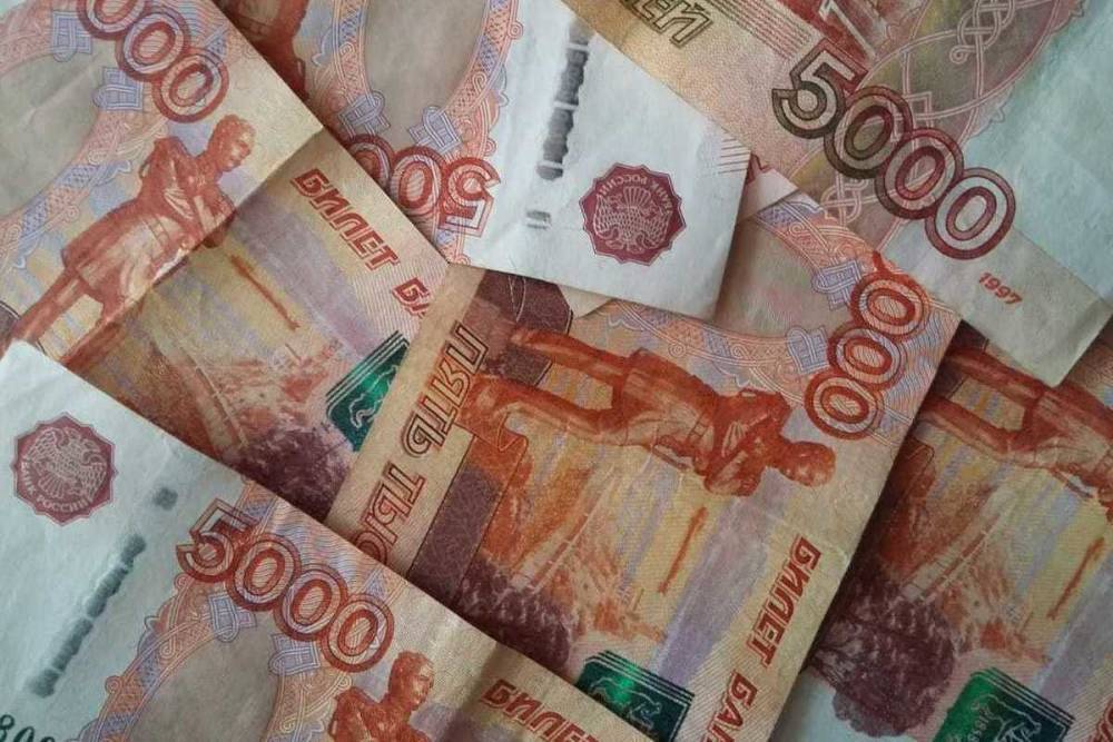 Привитые россияне могут получить по 100 тысяч рублей