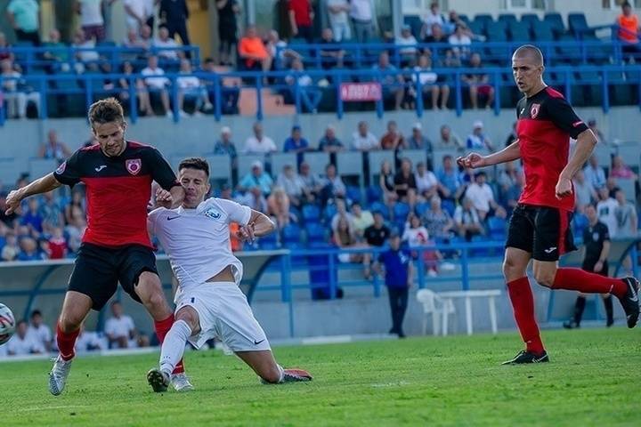 Футбол в Крыму: Севастополь одержал третью победу подряд