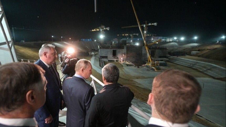 Путин осмотрел командный пункт и стартовый комплекс «Ангара» на космодроме Восточный