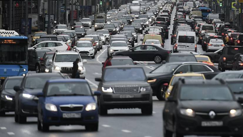 В России водителей начнут штрафовать за установку дополнительных динамиков в машину