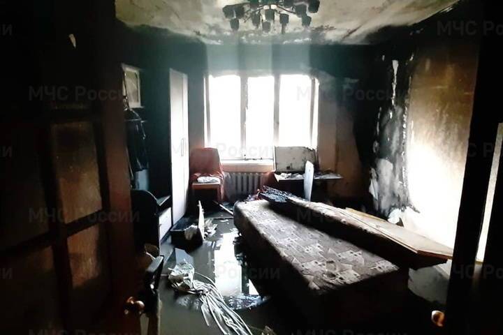 Пожарные эвакуировали 20 жильцов многоэтажного дома в Смоленске