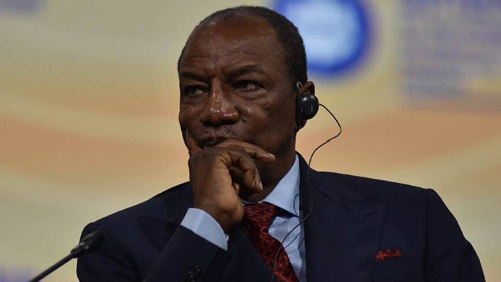 СМИ: мятежники задержали президента Гвинеи