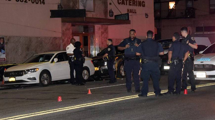 В результате стрельбы в Нью-Йорке пострадали семь человек