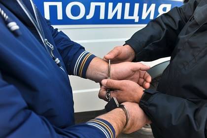 Полицейские задержали пытавшегося поджечь вход в здание суда россиянина