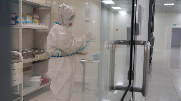 Еще 17 856 новых пациентов с коронавирусом выявили в России за сутки